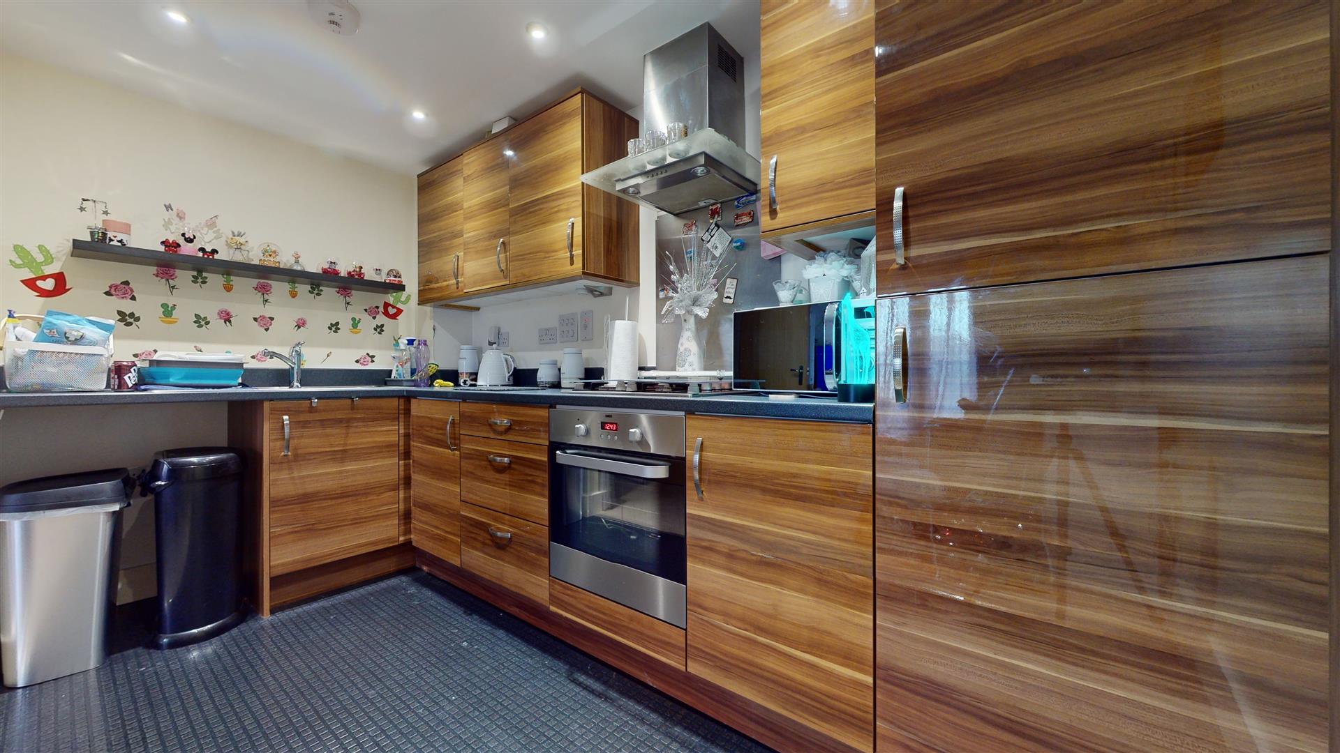 2 bed property in Princes Way, Milton Keynes